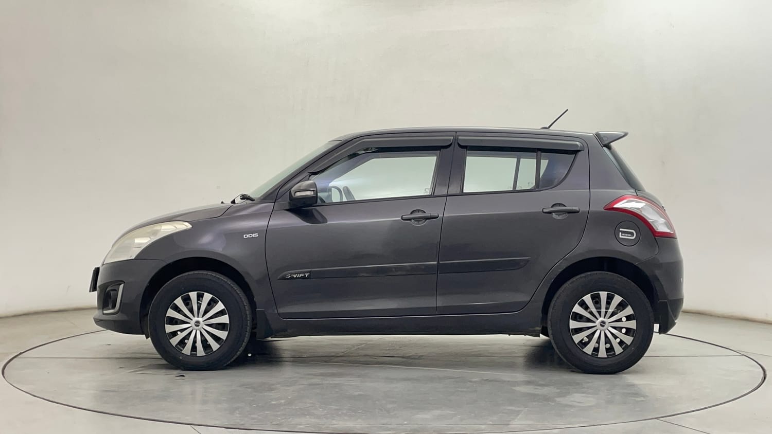 Used 2016 Maruti Suzuki Swift VDi (O) Diesel Manual exterior LEFT SIDE VIEW