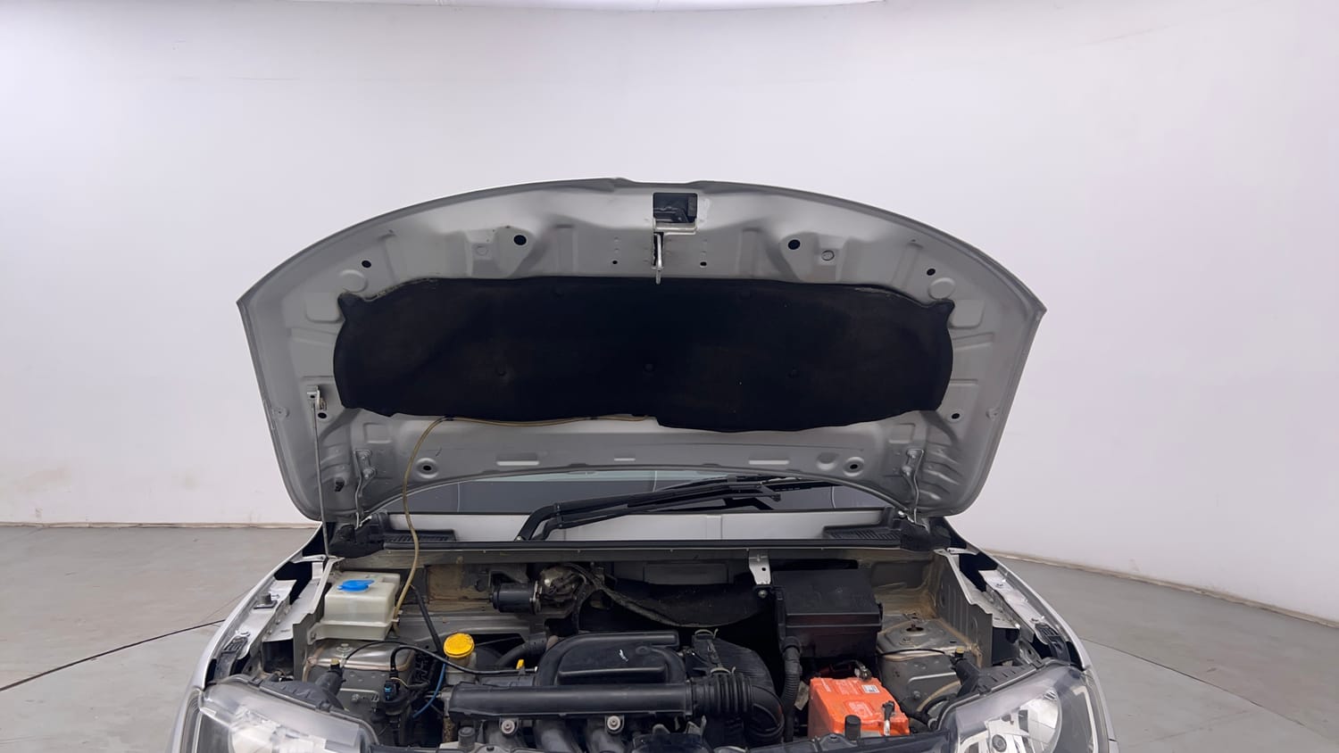 Used 2020 Renault Kwid RXT (O) 1.0 SCE Edition Petrol Manual engine ENGINE & BONNET OPEN FRONT VIEW