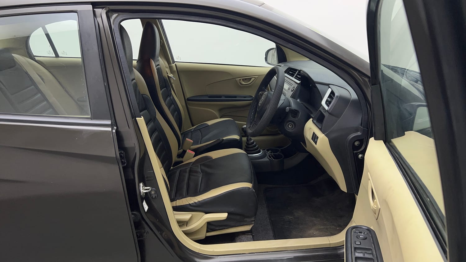 Used 2017 Honda Amaze 1.2 S i-VTEC Petrol Manual interior RIGHT SIDE FRONT DOOR CABIN VIEW