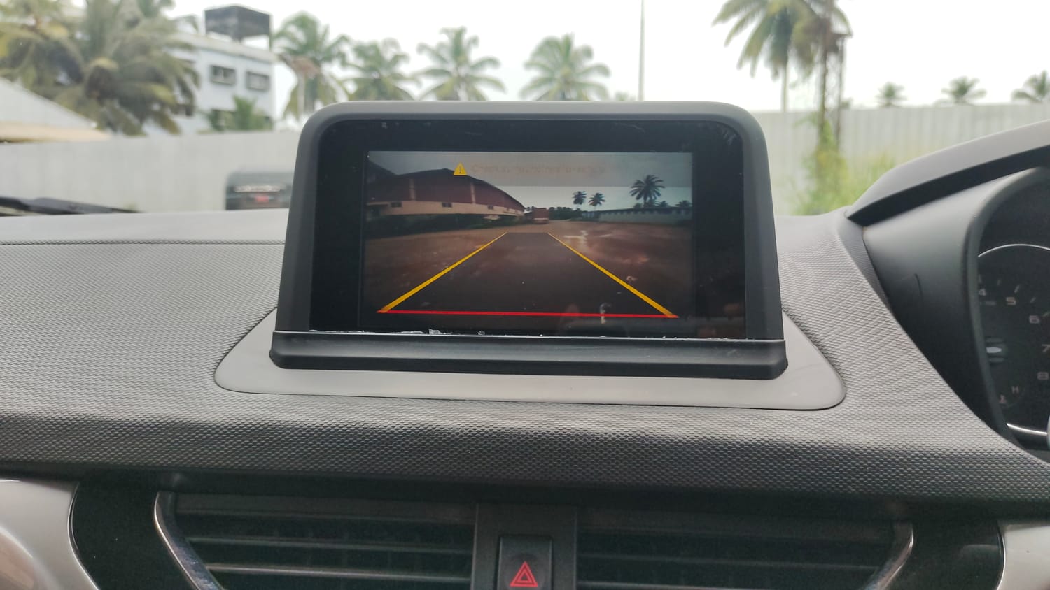 Used 2017 Tata Nexon XZ Plus Diesel Diesel Manual top_features Rear camera