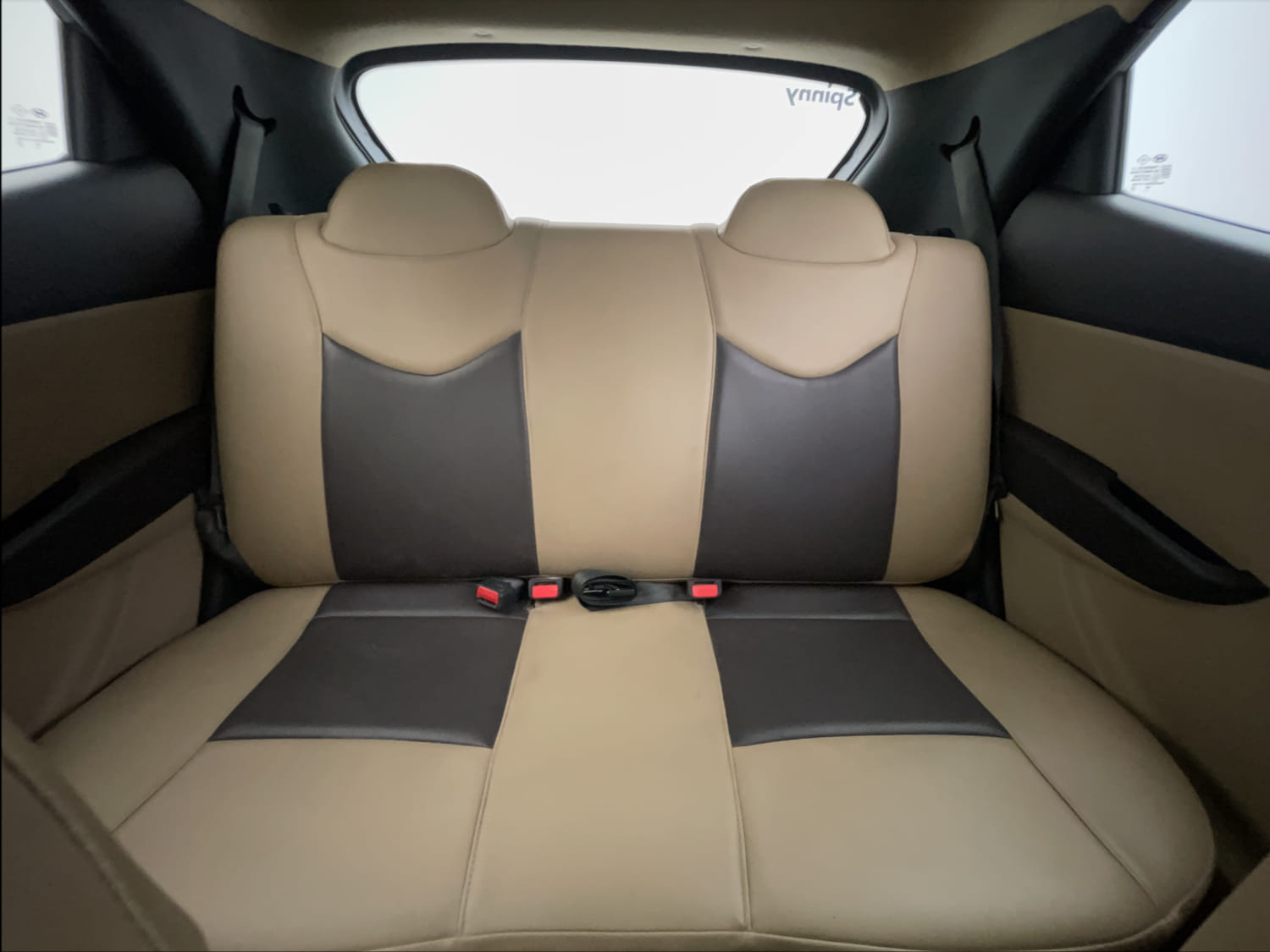 Used 2014 Hyundai Eon Magna Petrol Manual interior REAR SEAT CONDITION VIEW