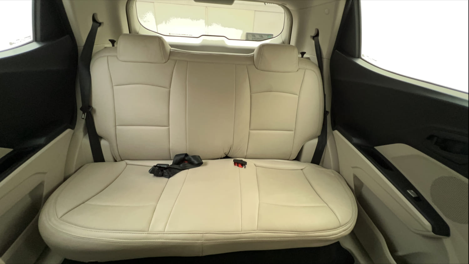 Used 2023 Mahindra XUV 300 W4 1.2 Petrol Petrol Manual interior REAR SEAT CONDITION VIEW