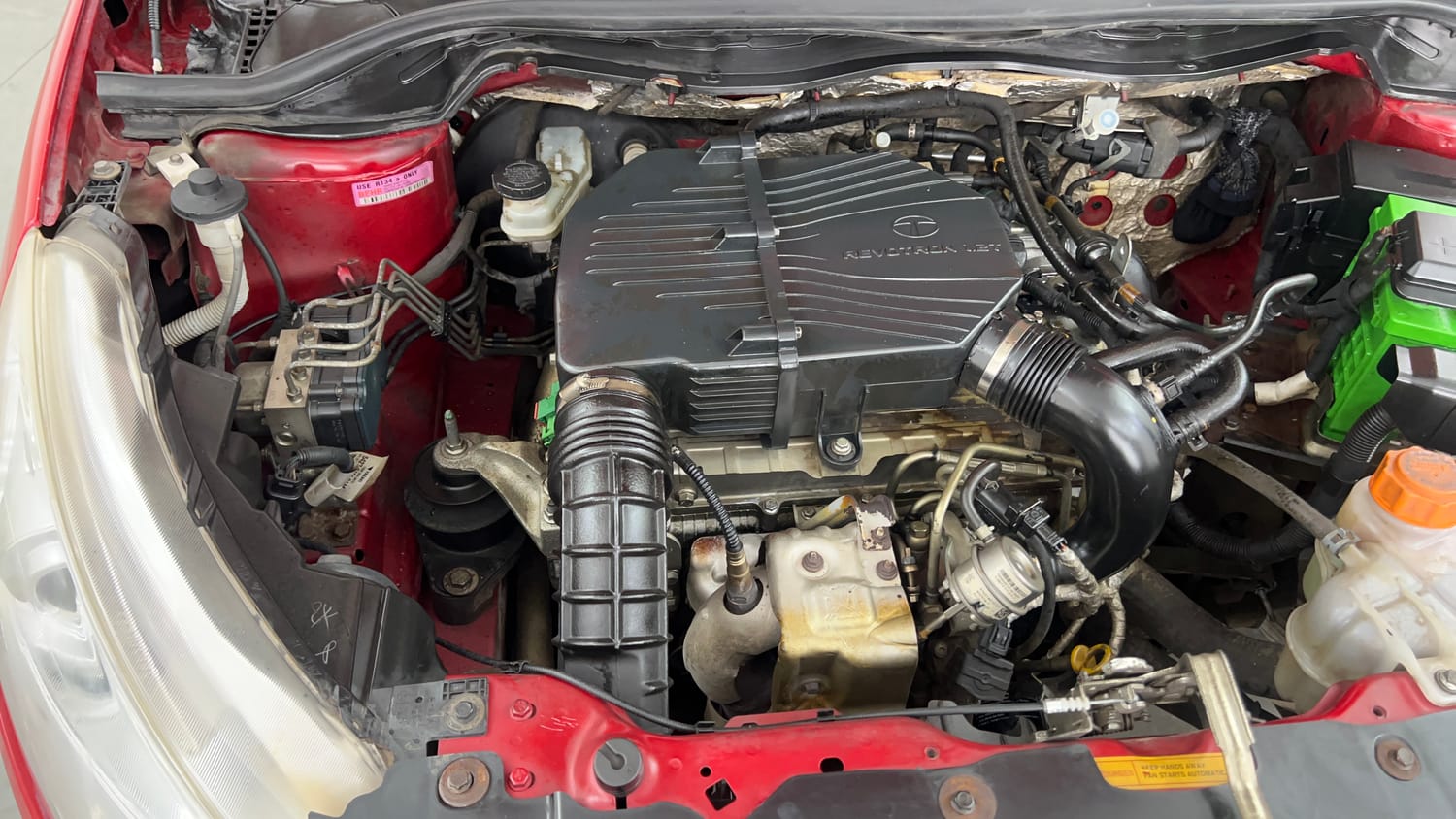 Used 2014 Tata Zest XMS Petrol Petrol Manual engine ENGINE RIGHT SIDE VIEW
