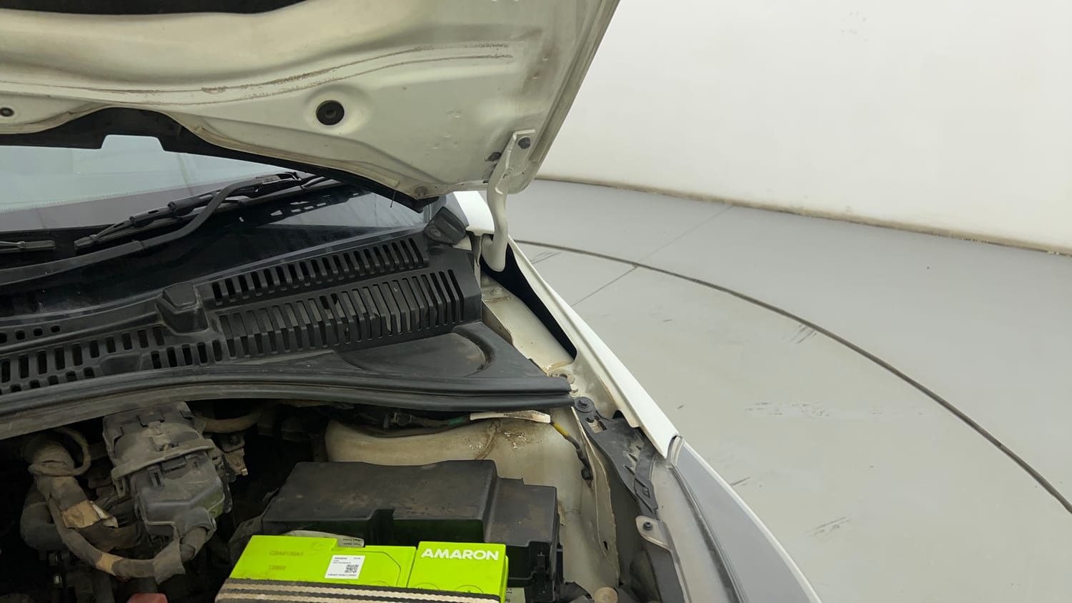 Used 2022 Tata Tiago XT CNG Cng Manual engine ENGINE LEFT SIDE HINGE & APRON VIEW