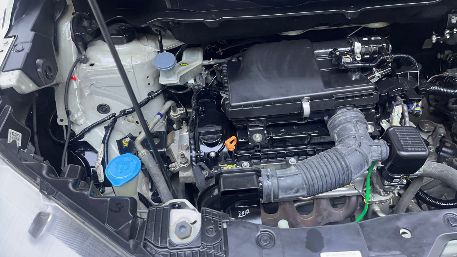 Used 2022 Maruti Suzuki XL6 Alpha MT Petrol Petrol Manual engine ENGINE RIGHT SIDE VIEW