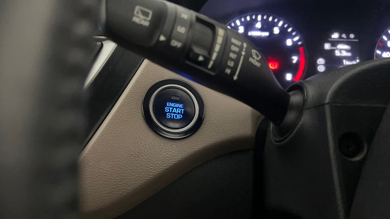 Used 2015 Hyundai Elite i20 Asta 1.2 Petrol Manual top_features Keyless start