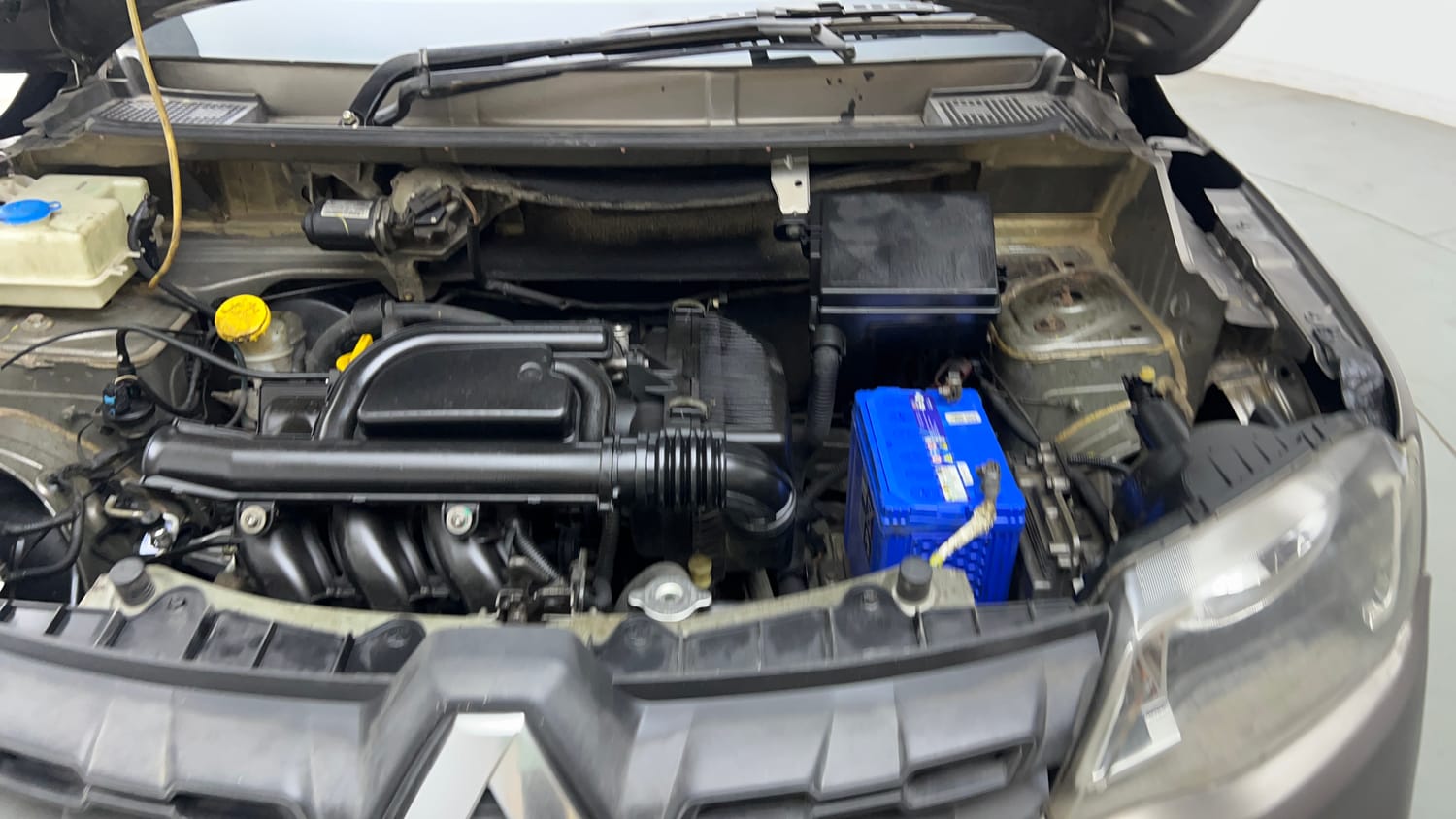 Used 2017 Renault Kwid 1.0 RXL AMT Petrol Automatic engine ENGINE LEFT SIDE VIEW