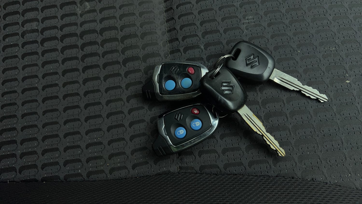 Used 2015 Maruti Suzuki Ritz Vxi BS-IV Petrol Manual extra CAR KEY VIEW