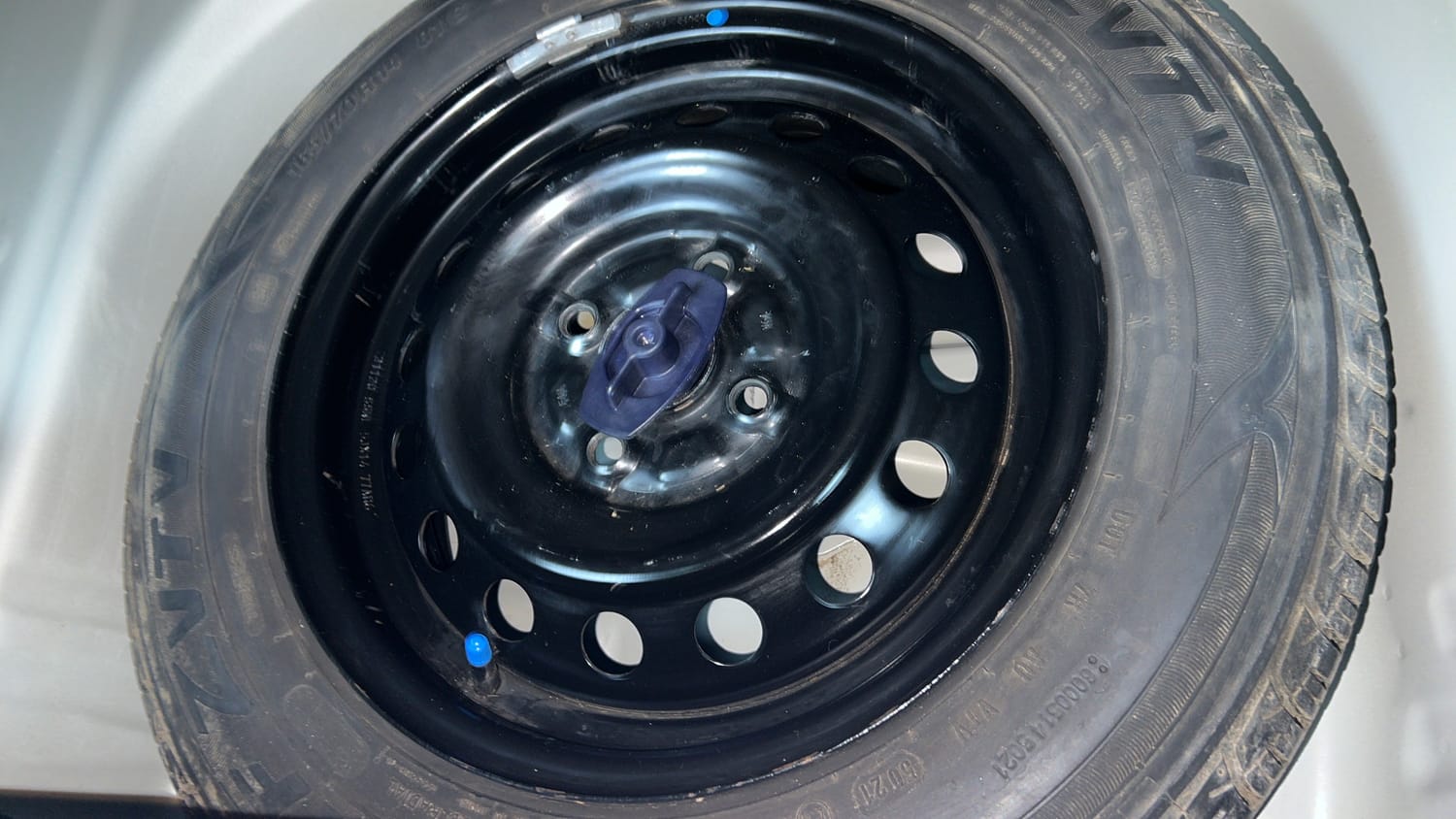 Used 2022 Maruti Suzuki Wagon R 1.0 VXi (O) 1.0 Petrol Manual tyres SPARE TYRE VIEW