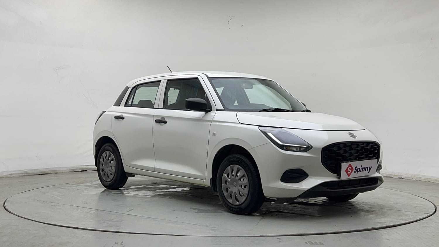Used 2025 Maruti Suzuki Swift LXi Petrol Manual exterior RIGHT FRONT CORNER VIEW