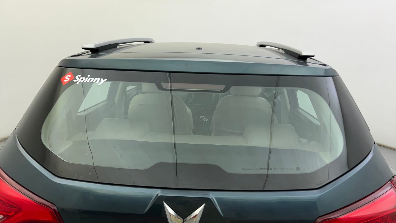 Used 2023 Mahindra XUV 300 W4 1.2 Petrol Petrol Manual exterior BACK WINDSHIELD VIEW