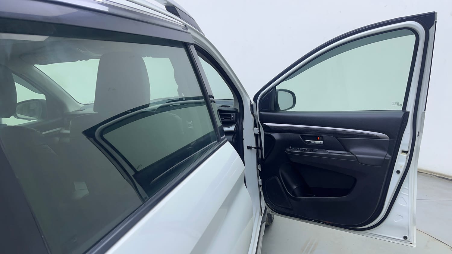 Used 2022 Maruti Suzuki XL6 Alpha MT Petrol Petrol Manual interior RIGHT FRONT DOOR OPEN VIEW