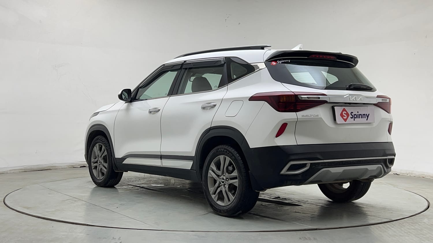 Used 2023 Kia Seltos HTX 1.5 Petrol Manual exterior LEFT REAR CORNER VIEW