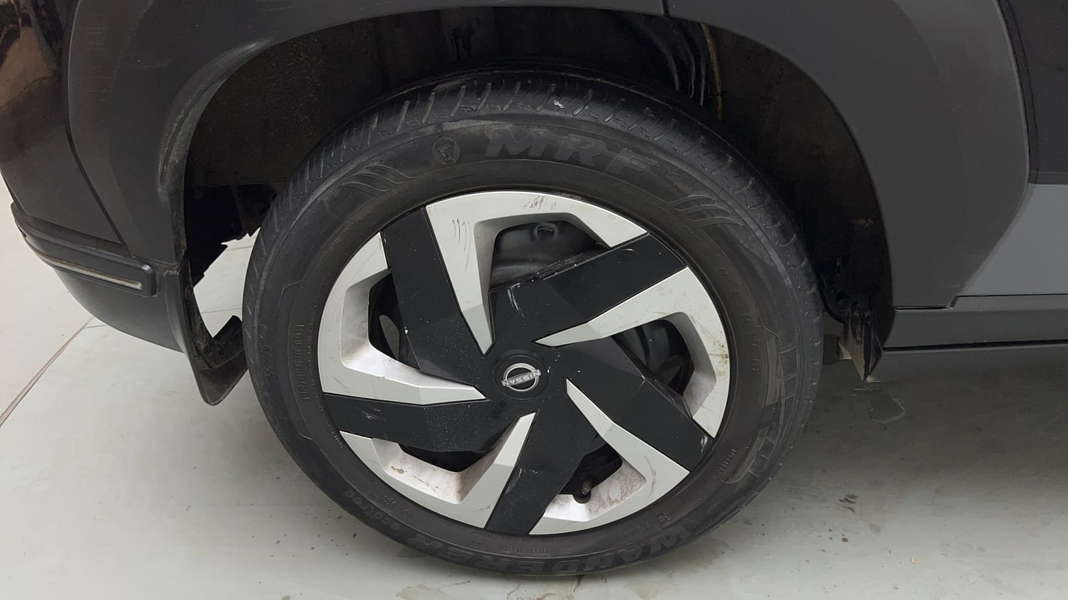 Used 2023 Nissan Magnite XL Petrol+Cng (Outside fitted) Cng Manual tyres RIGHT REAR TYRE RIM VIEW