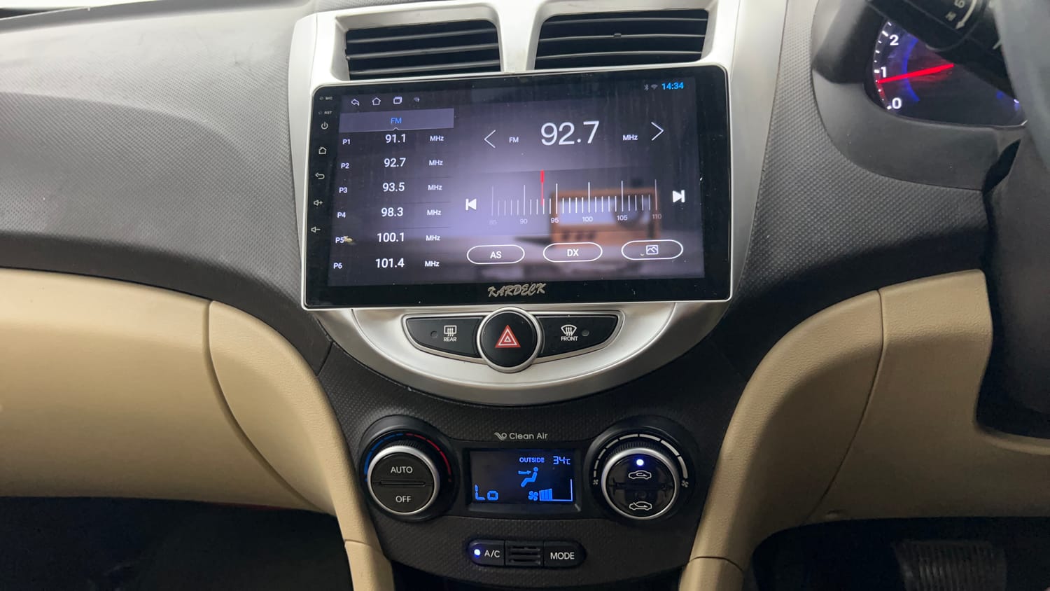 Used 2016 Hyundai Verna 1.6 VTVT S AT Petrol Automatic interior MUSIC SYSTEM & AC CONTROL VIEW