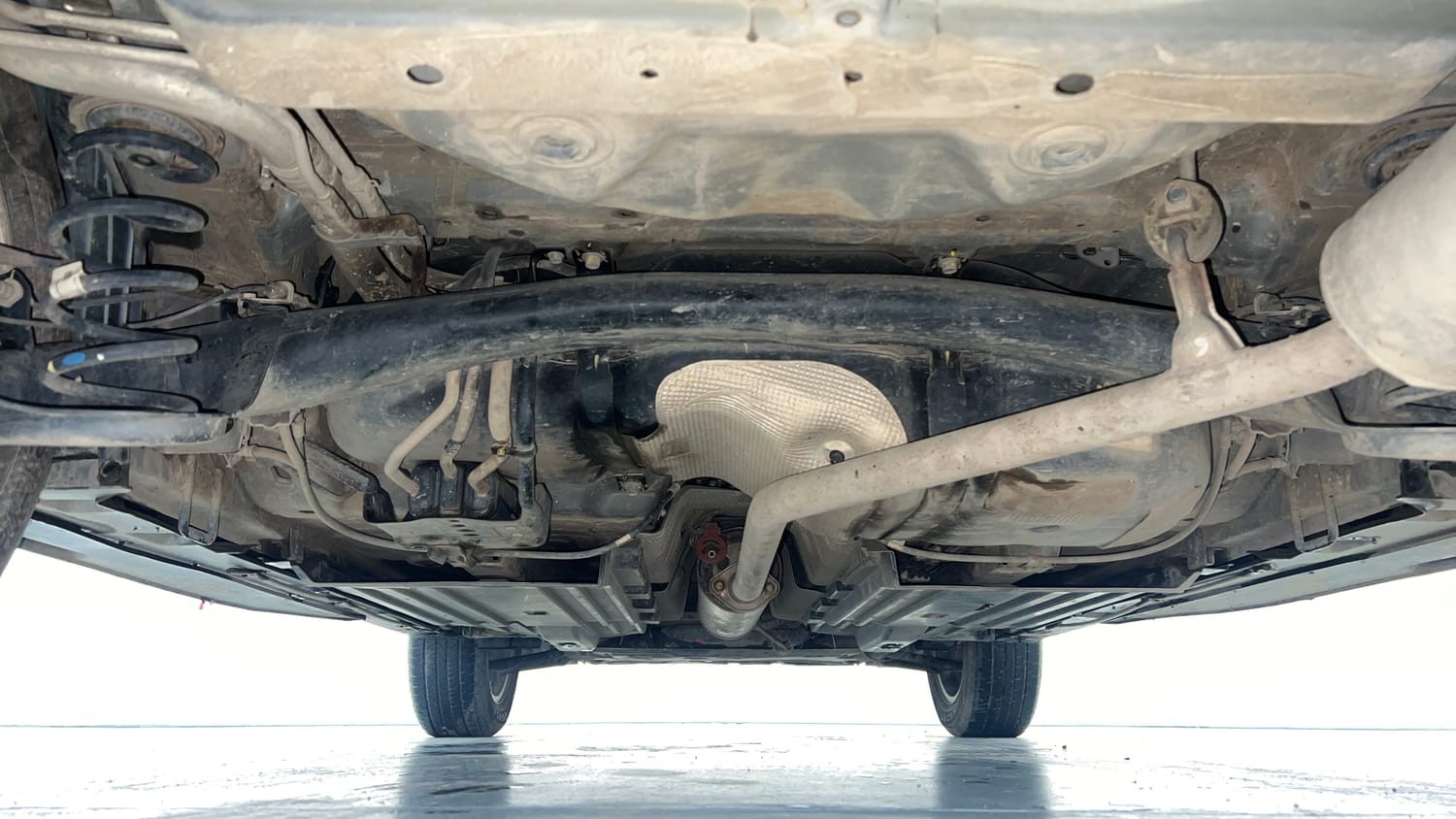Used 2023 Maruti Suzuki Grand Vitara Zeta Smart Hybrid Petrol Manual extra REAR UNDERBODY VIEW (TAKEN FROM REAR)
