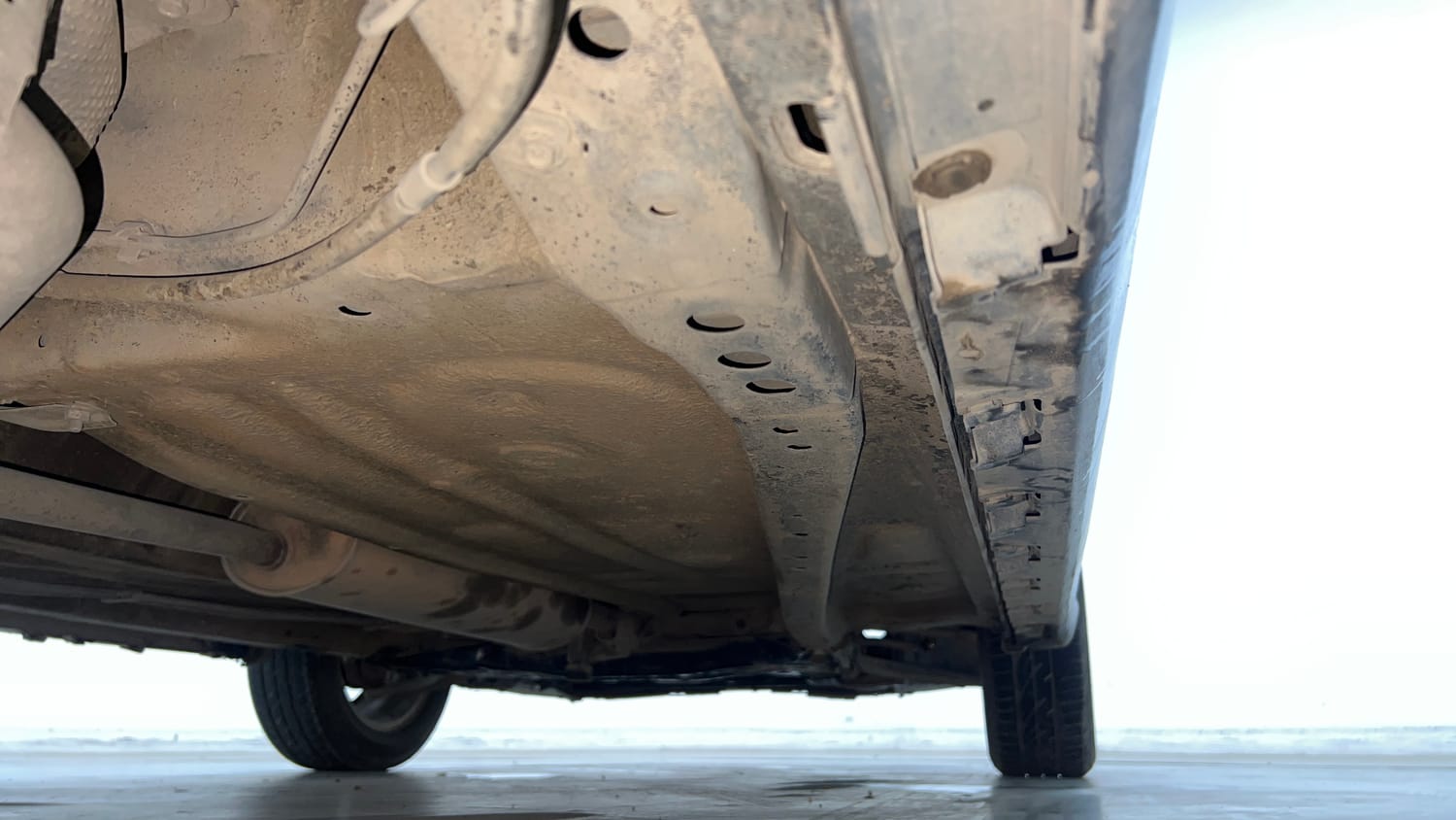 Used 2020 Maruti Suzuki Ignis Zeta 1.2 MT Petrol Manual extra REAR RIGHT UNDERBODY VIEW