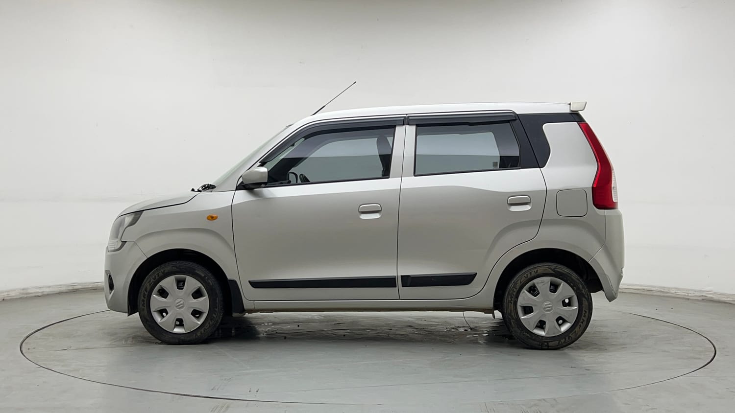 Used 2022 Maruti Suzuki Wagon R 1.0 VXi (O) 1.0 Petrol Manual exterior LEFT SIDE VIEW