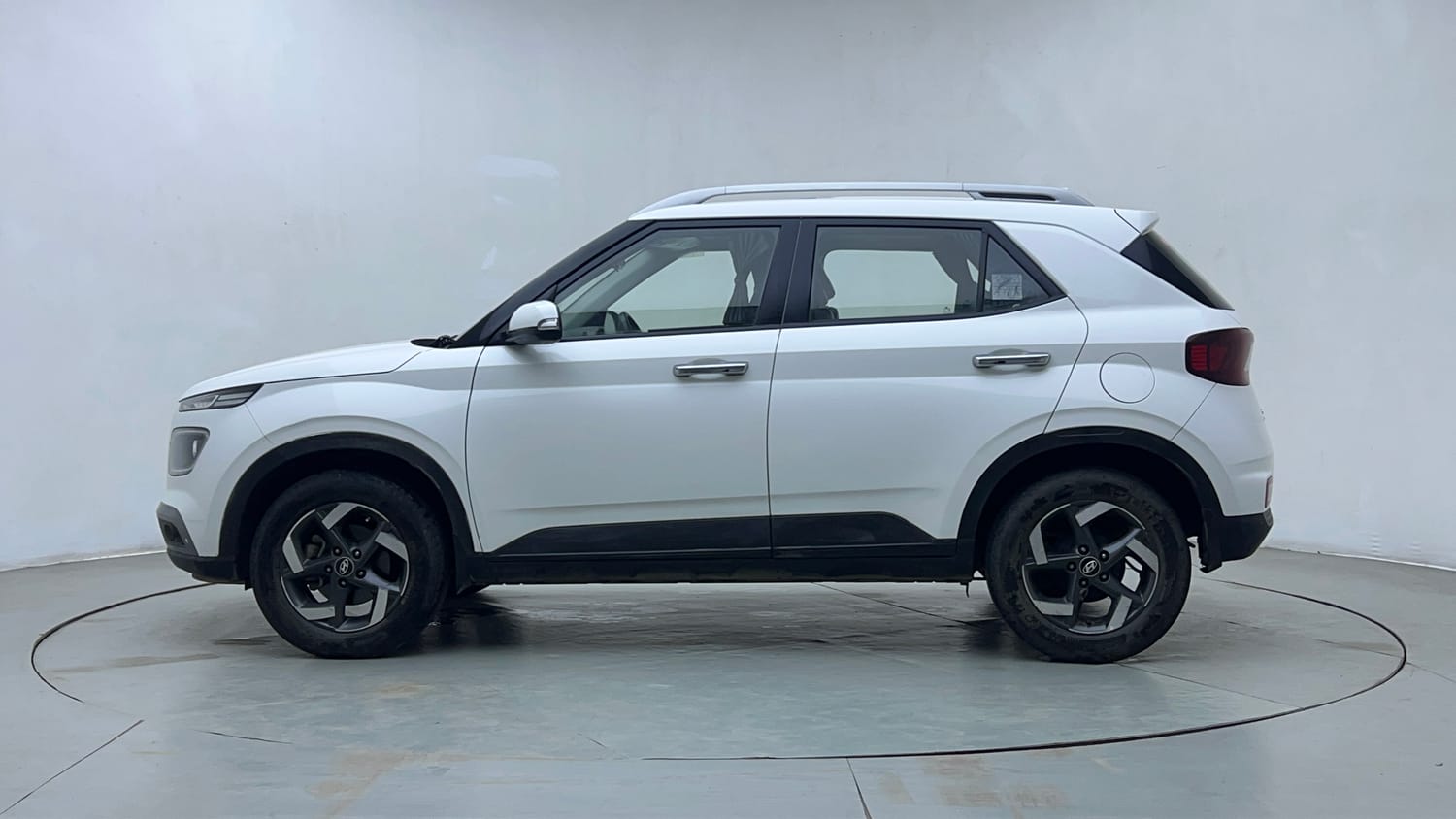 Used 2019 Hyundai Venue SX Plus 1.0 Turbo DCT Petrol Automatic exterior LEFT SIDE VIEW