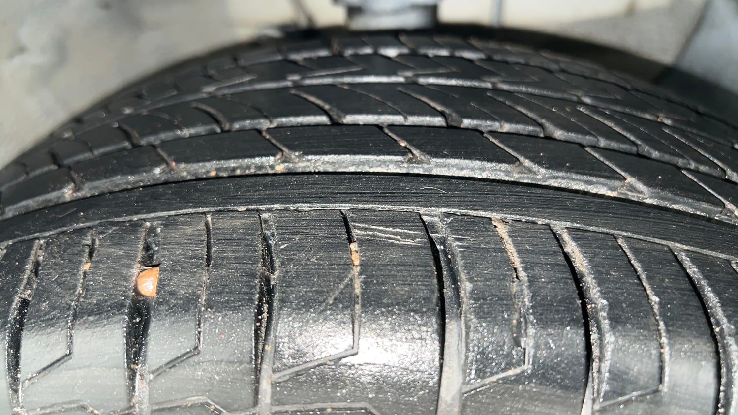 Used 2015 Hyundai Elite i20 Asta 1.2 Petrol Manual tyres RIGHT FRONT TYRE TREAD VIEW