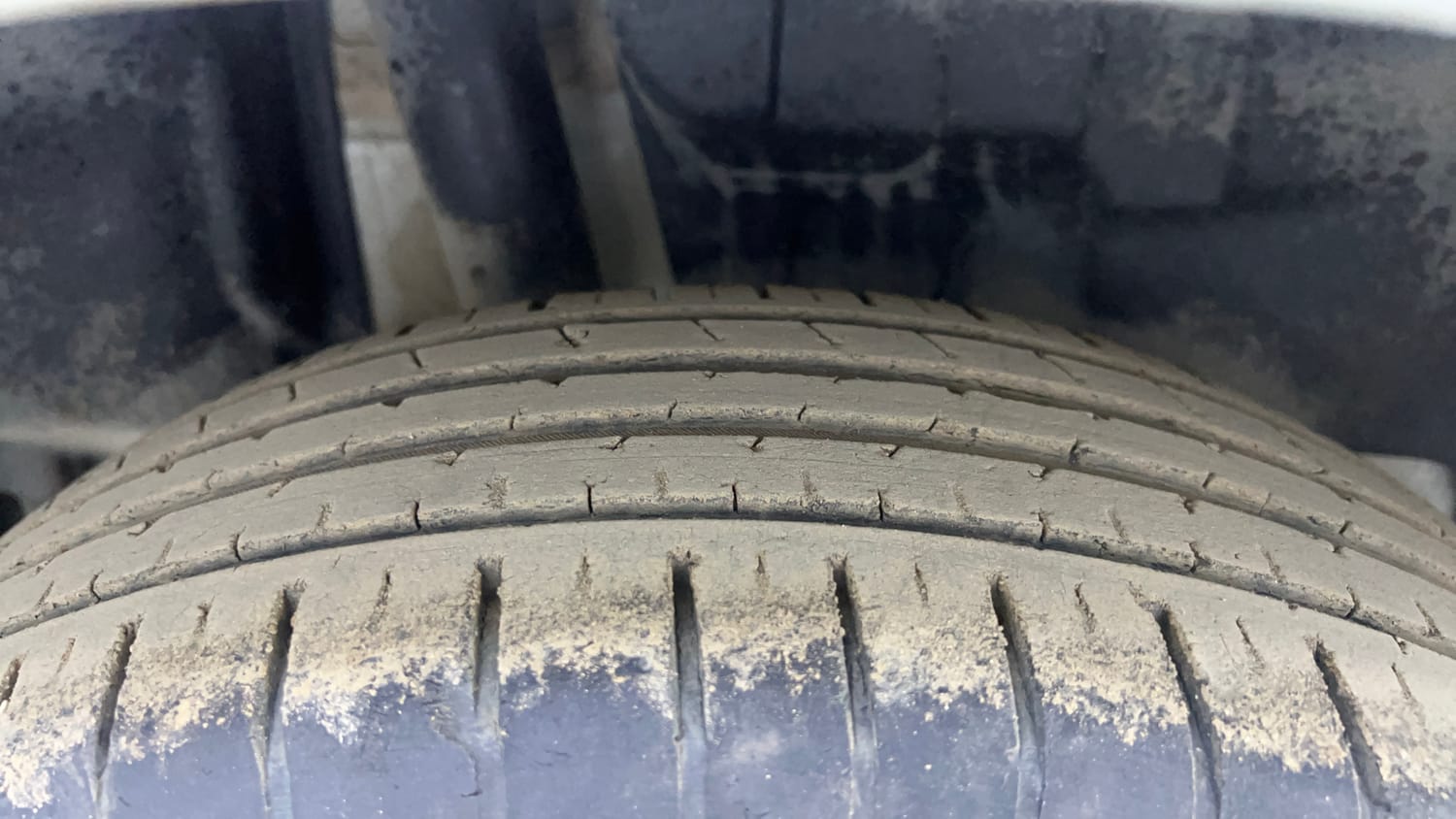 Used 2023 Maruti Suzuki Swift ZXi Plus AMT Petrol Automatic tyres RIGHT REAR TYRE TREAD VIEW