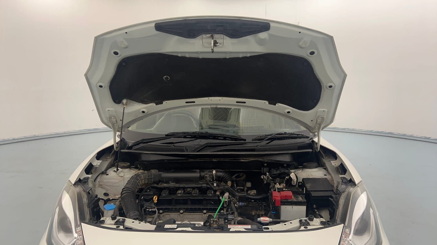 Used 2022 Maruti Suzuki Dzire ZXi Plus Petrol Manual engine ENGINE & BONNET OPEN FRONT VIEW