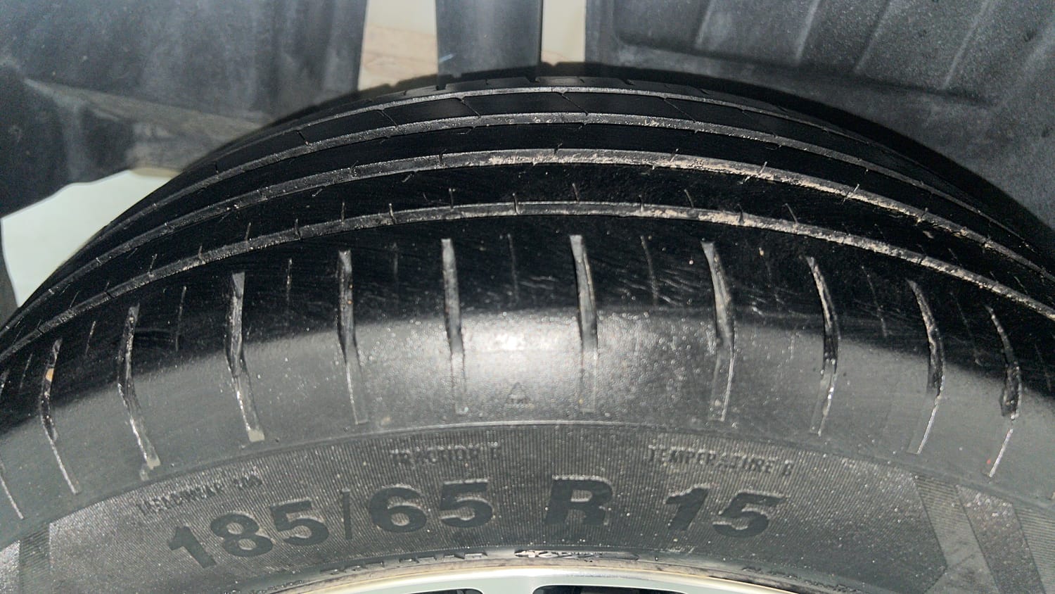 Used 2022 Maruti Suzuki Dzire ZXi Plus Petrol Manual tyres RIGHT REAR TYRE TREAD VIEW