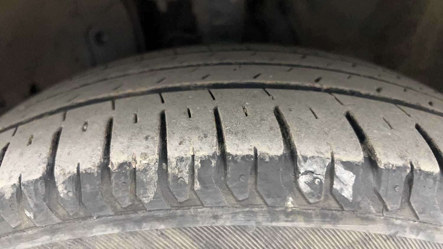 Used 2022 Honda City V Petrol Petrol Manual tyres LEFT FRONT TYRE TREAD VIEW