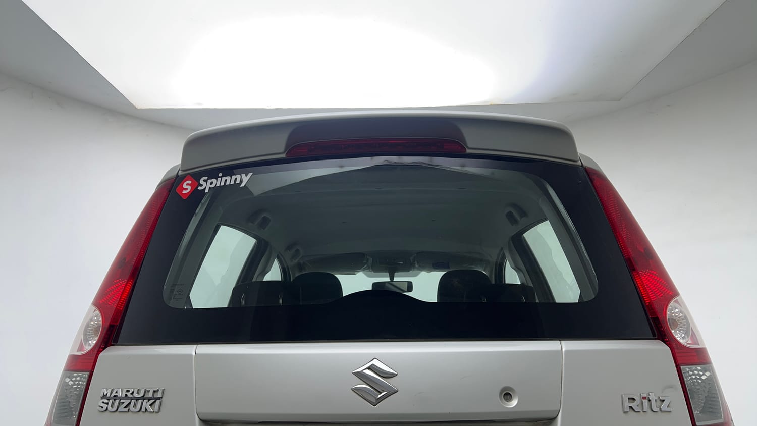 Used 2015 Maruti Suzuki Ritz Vxi BS-IV Petrol Manual exterior BACK WINDSHIELD VIEW