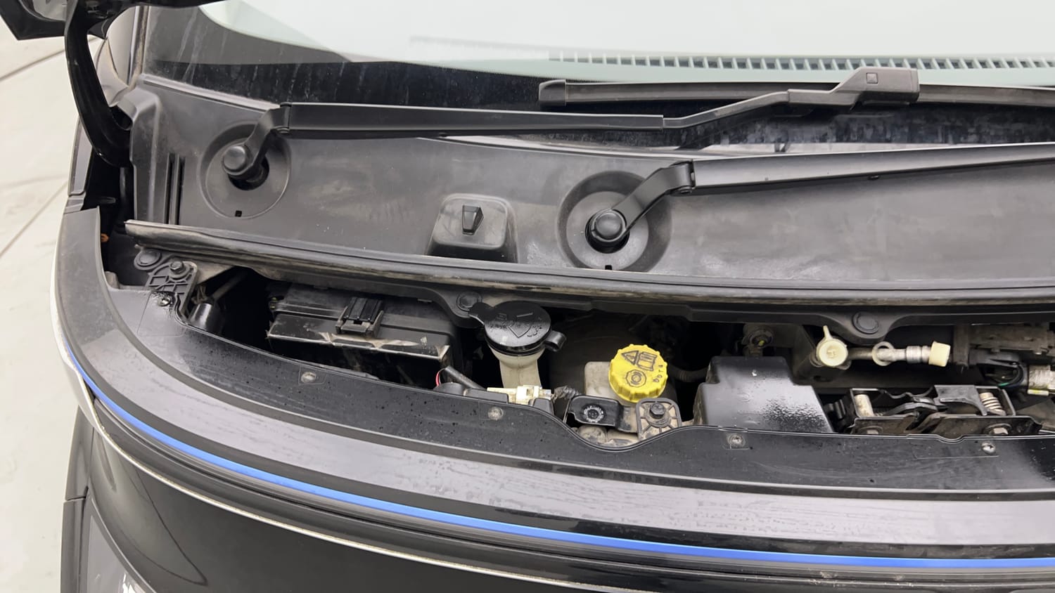 Used 2025 MG Motors Comet EV Exclusive FC Electric Automatic engine ENGINE RIGHT SIDE VIEW