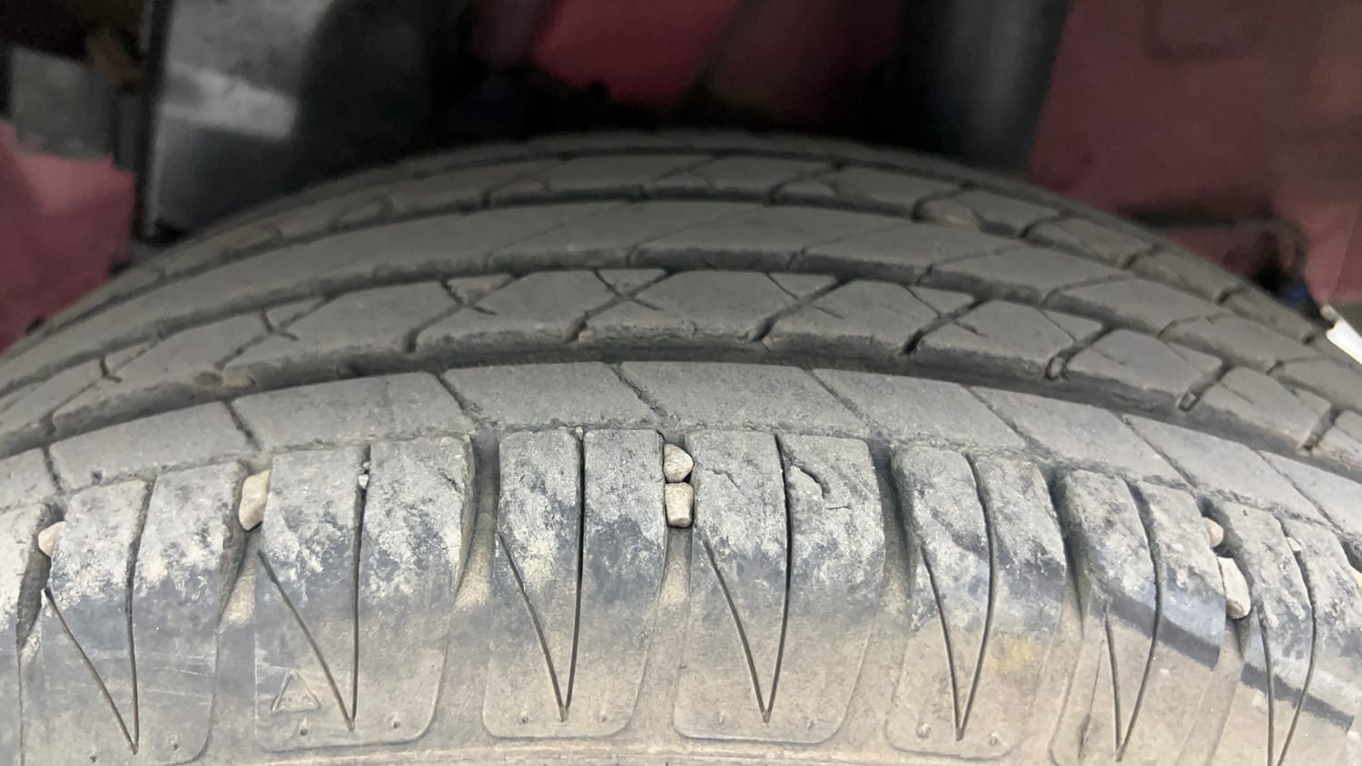 Used 2020 Hyundai Venue SX Plus 1.0 Turbo DCT Petrol Automatic tyres LEFT REAR TYRE TREAD VIEW