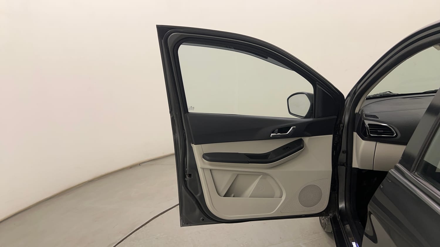 Used 2022 Tata Tiago XZ Plus CNG Cng Manual interior LEFT FRONT DOOR OPEN VIEW