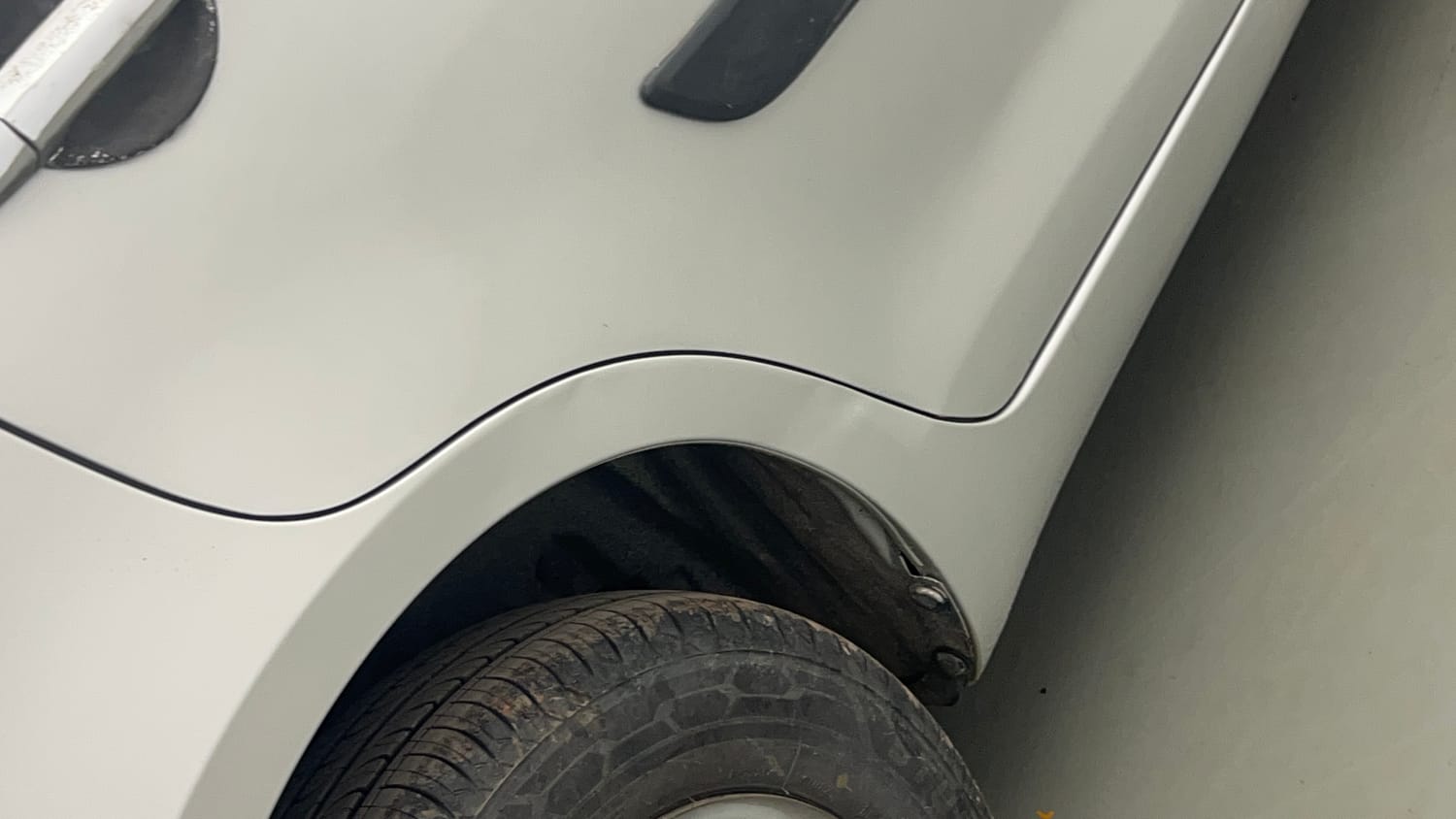 Used 2014 Maruti Suzuki Swift Dzire VXI Petrol Manual dents MINOR DENT