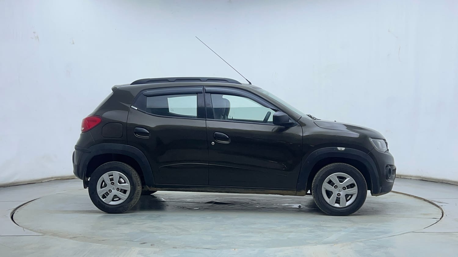Used 2017 Renault Kwid RXL Petrol Manual exterior RIGHT SIDE VIEW