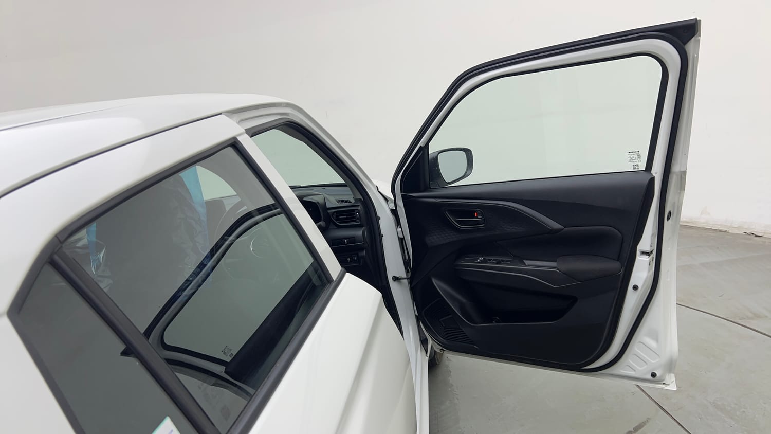 Used 2025 Maruti Suzuki Swift LXi Petrol Manual interior RIGHT FRONT DOOR OPEN VIEW
