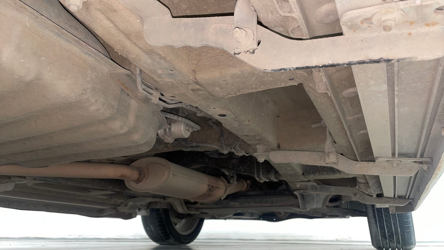 Used 2023 MG Motors Hector Plus Sharp 1.5 Petrol Turbo CVT 6-STR Petrol Automatic extra REAR RIGHT UNDERBODY VIEW