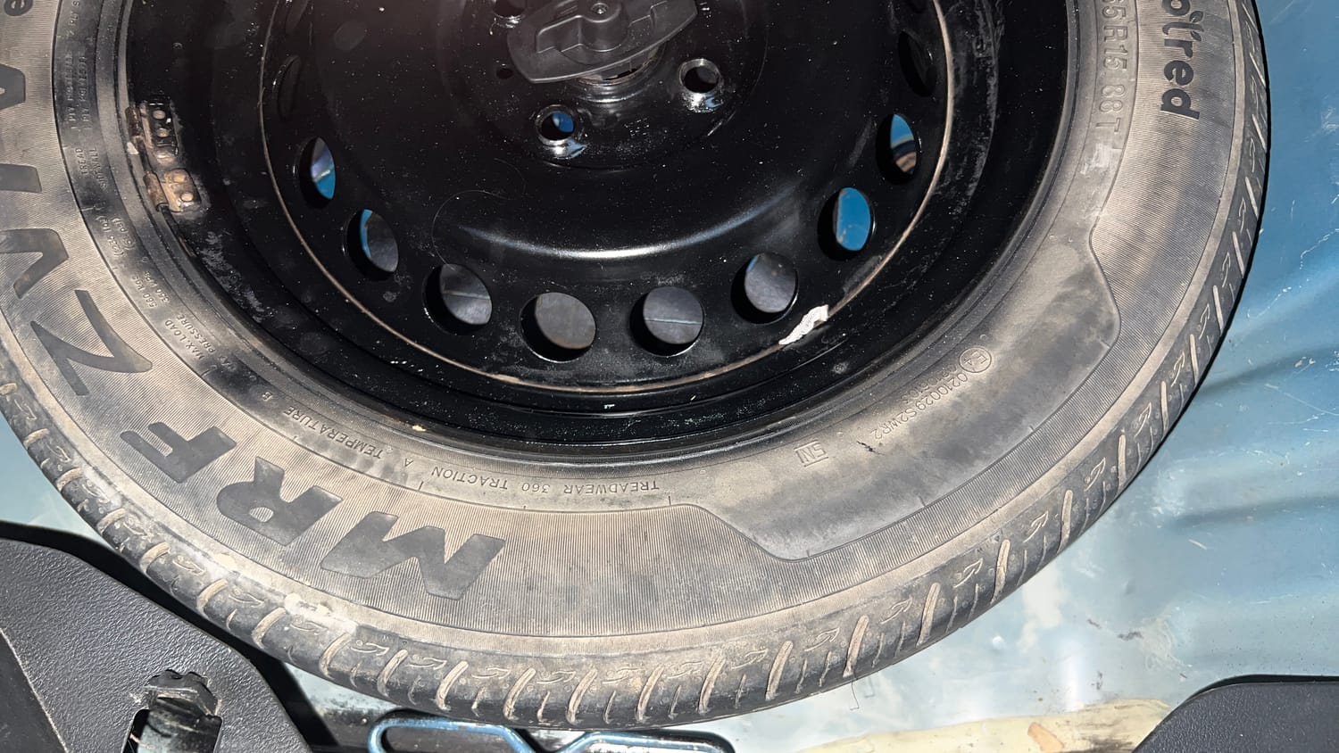 Used 2021 Maruti Suzuki Baleno Delta Petrol+CNG (Outside Fitted) Cng Manual tyres SPARE TYRE VIEW