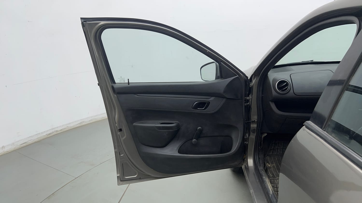 Used 2017 Renault Kwid 1.0 RXL AMT Petrol Automatic interior LEFT FRONT DOOR OPEN VIEW