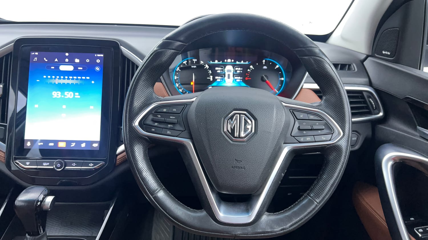 Used 2022 MG Motors Hector Plus Sharp 1.5 Petrol Turbo CVT 6-STR Petrol Automatic interior STEERING VIEW