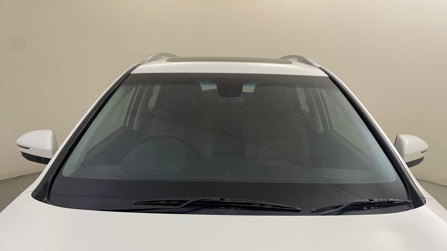 Used 2023 MG Motors Hector Plus Sharp 1.5 Petrol Turbo CVT 6-STR Petrol Automatic exterior FRONT WINDSHIELD VIEW