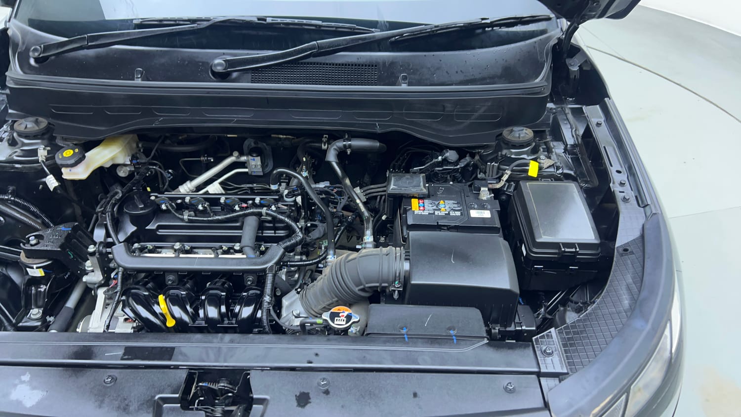 Used 2025 Hyundai Venue S Plus 1.2 Petrol MT Petrol Manual engine ENGINE LEFT SIDE VIEW