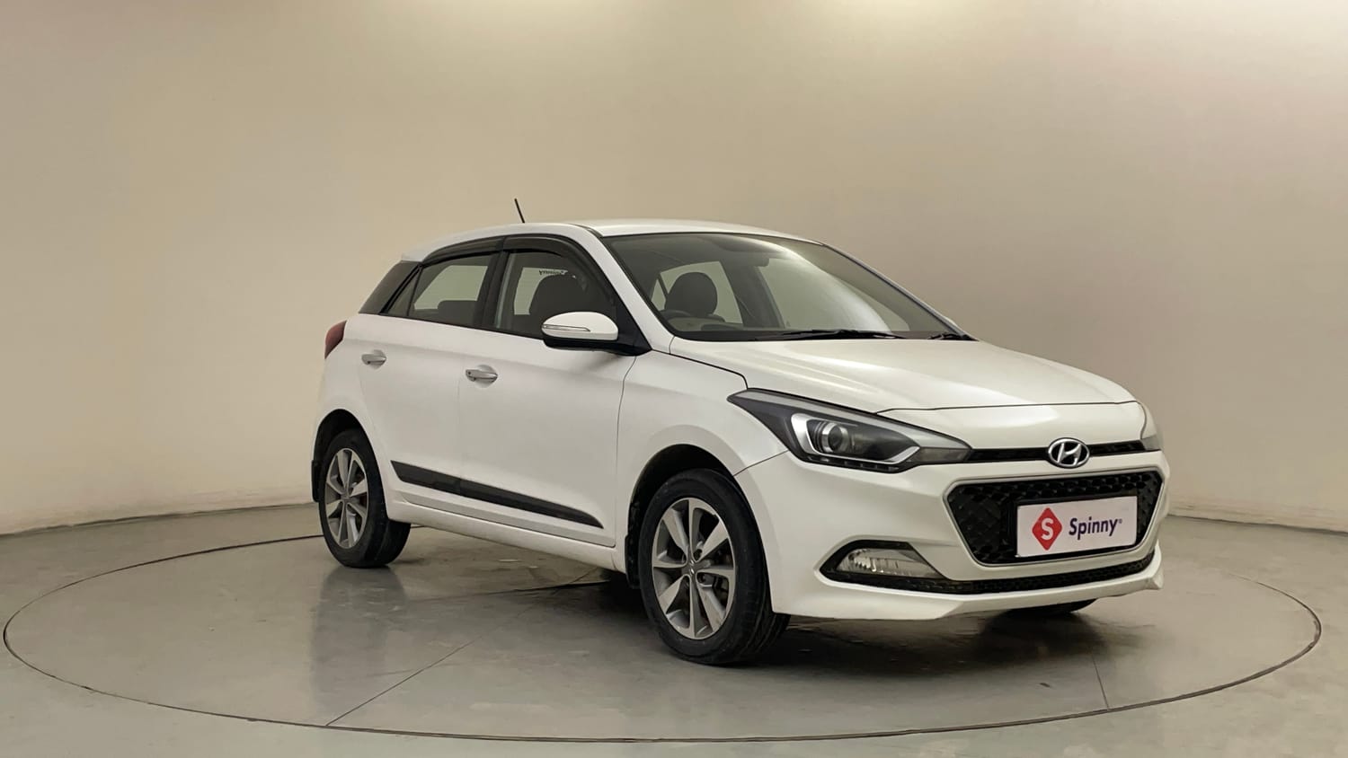 Used 2016 Hyundai Elite i20 Asta 1.4 CRDI (O) Diesel Manual exterior RIGHT FRONT CORNER VIEW