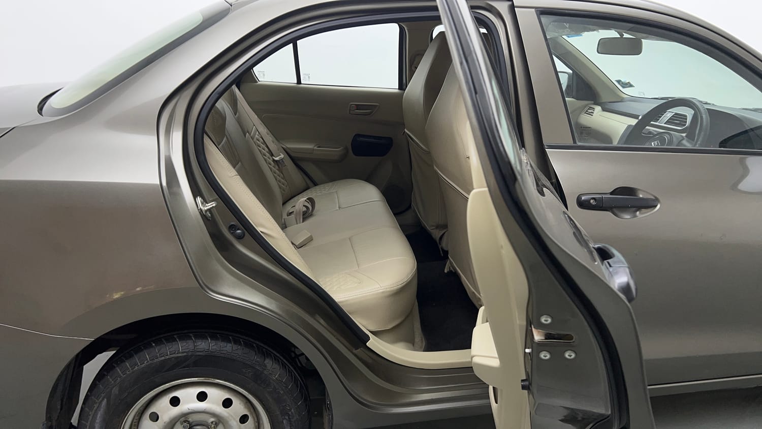 Used 2022 Maruti Suzuki Dzire LXi Petrol Manual interior RIGHT SIDE REAR DOOR CABIN VIEW