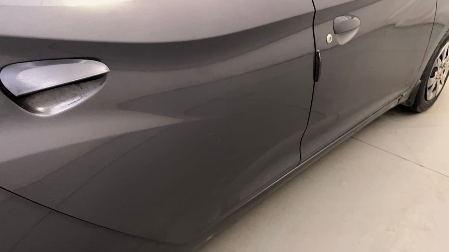 Used 2017 hyundai Eon Magna+ (O) Petrol Manual dents MINOR DENT