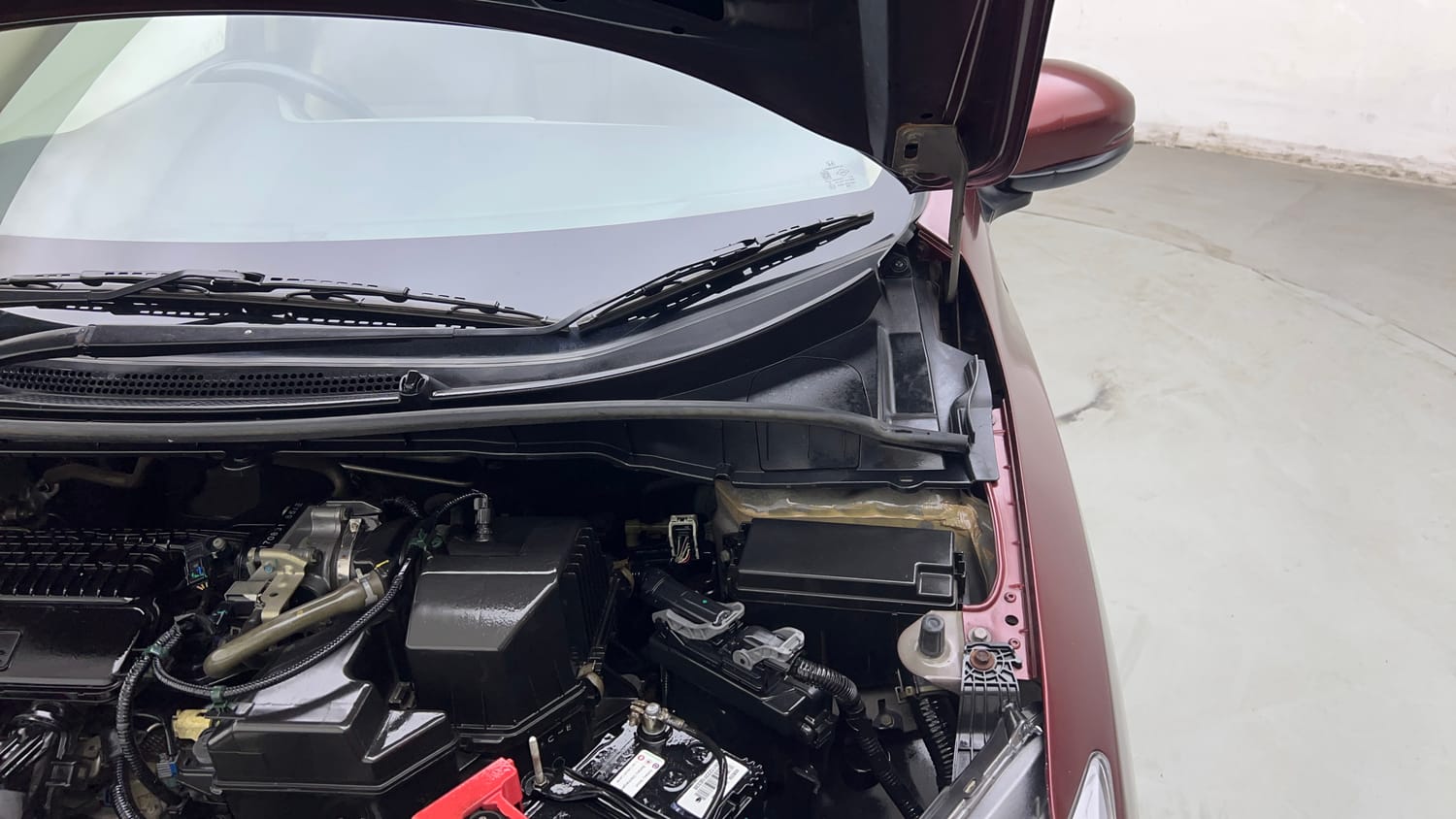 Used 2017 Honda City ZX CVT Petrol Petrol Automatic engine ENGINE LEFT SIDE HINGE & APRON VIEW