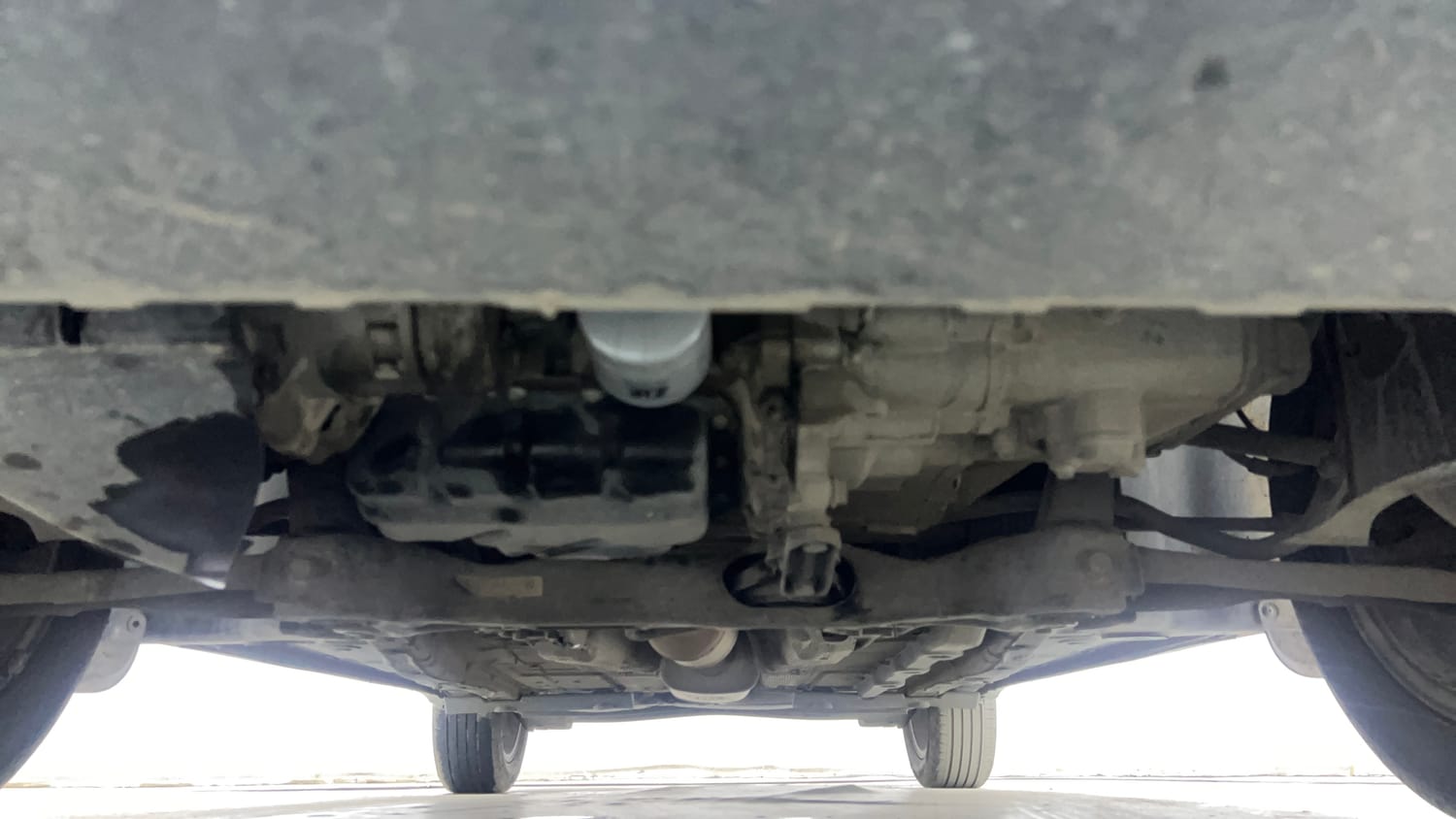 Used 2022 Volkswagen Taigun Highline 1.0 TSI MT Petrol Manual extra FRONT LEFT UNDERBODY VIEW