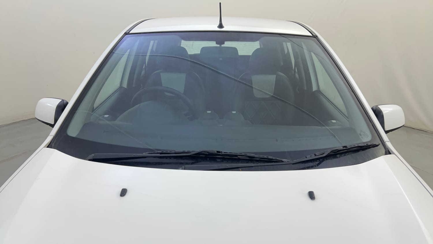 Used 2015 Ford Figo Duratec Petrol Titanium 1.2 Petrol Manual exterior FRONT WINDSHIELD VIEW