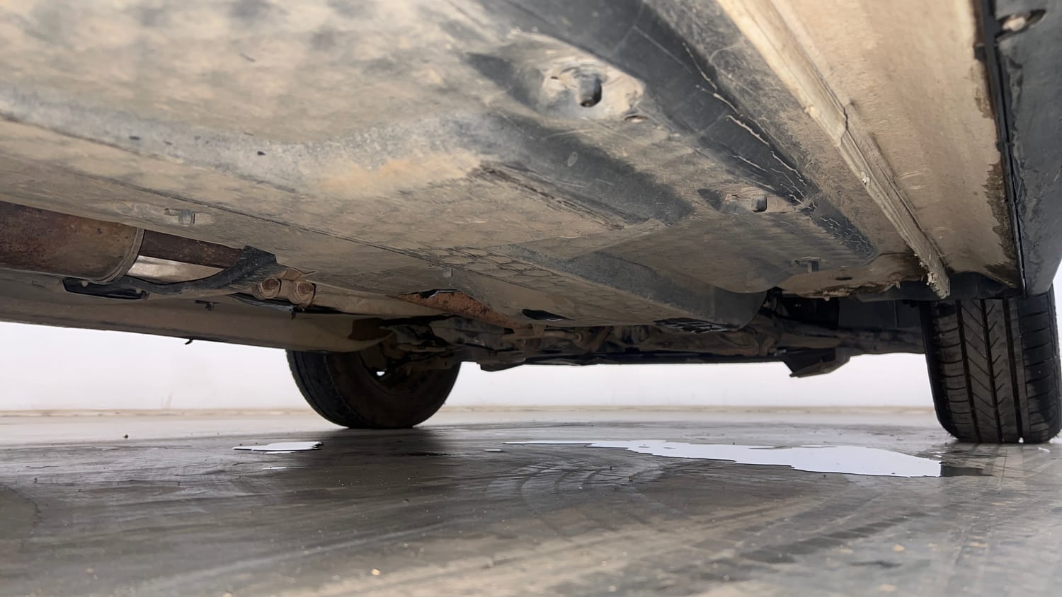 Used 2022 Volkswagen Polo Trendline 1.0L MPI Petrol Manual extra REAR RIGHT UNDERBODY VIEW