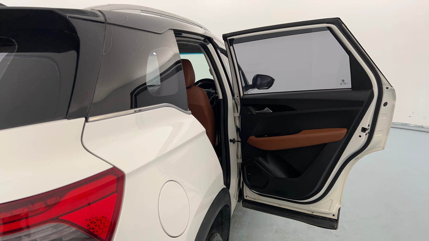 Used 2020 MG Motors Hector Plus Sharp 1.5 DCT Petrol Petrol Automatic interior RIGHT REAR DOOR OPEN VIEW