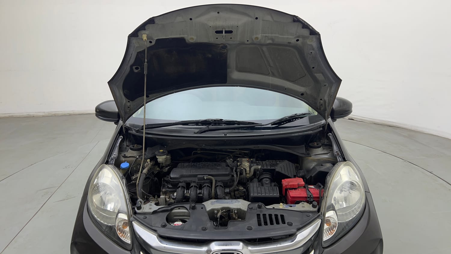 Used 2017 Honda Amaze 1.2 S i-VTEC Petrol Manual engine ENGINE & BONNET OPEN FRONT VIEW